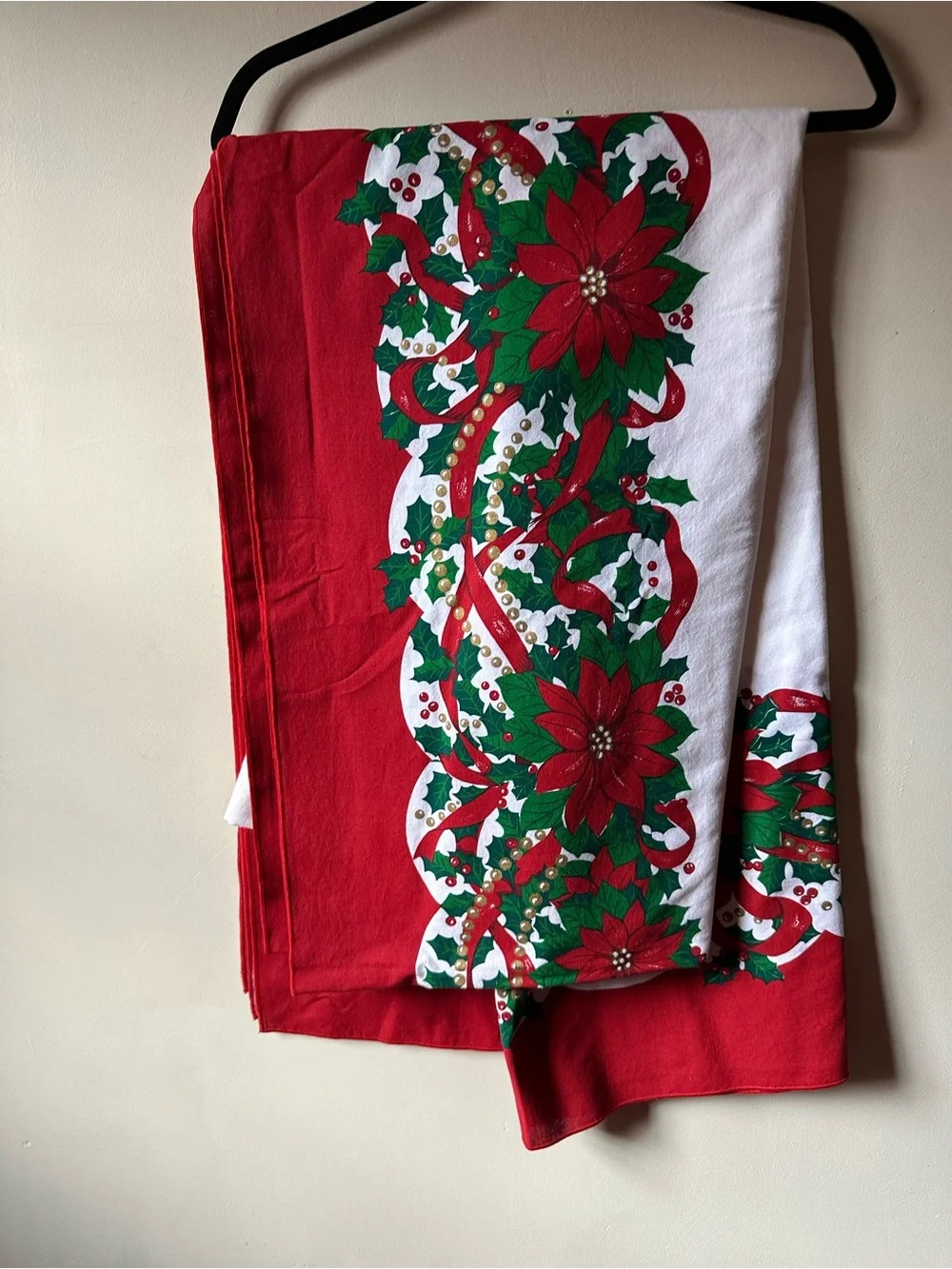 Vintage Christmas Poinsettia Rectangular Tablecloth 60” x 100”